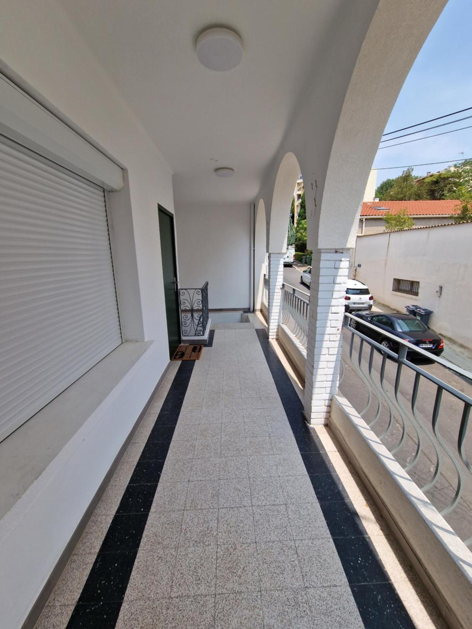 Maison Ping ,En Face Des Arenes เบซิเยร์ ภายนอก รูปภาพ